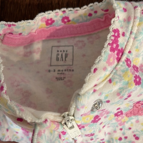 Girls Onsies Size 0-3 months - Picture 9 of 14